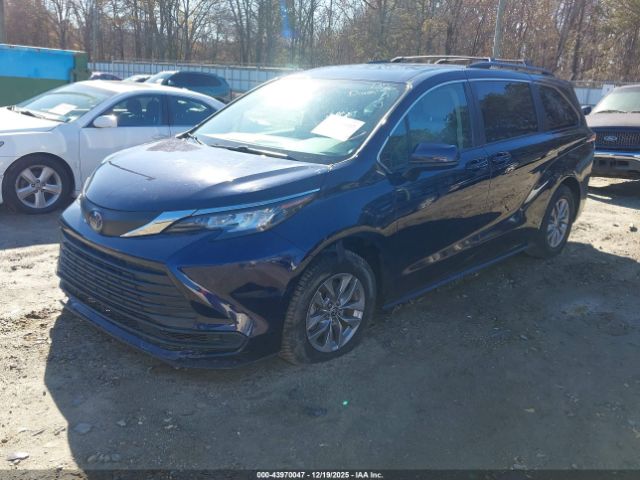 2022 TOYOTA SIENNA 5TDKRKEC8NS077376 Photo 1