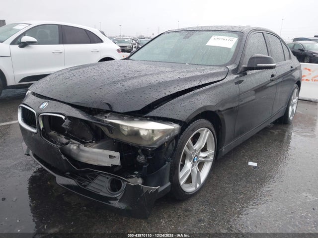 WBA3C1C50FK121090 BMW 328I