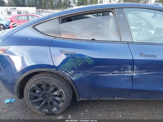 Продаж на аукціоні авто 2021 Tesla Model Y Long Range Dual Motor All-wheel Drive, vin: 5YJYGDEEXMF224605, номер лоту: 43970286