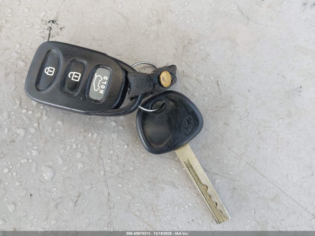 KMHD35LH6HU384275 Hyundai ELANTRA GT