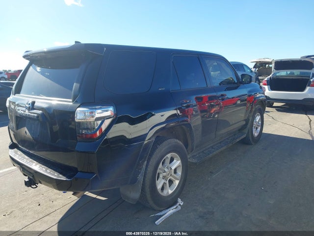 2019 TOYOTA 4RUNNER JTEZU5JRXK5203808 Photo 3