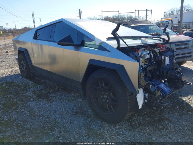 2025 TESLA CYBERTRUCK 7G2CEHEEXSA060030 Photo 0