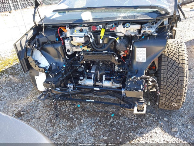 2025 TESLA CYBERTRUCK 7G2CEHEEXSA060030 Photo 9