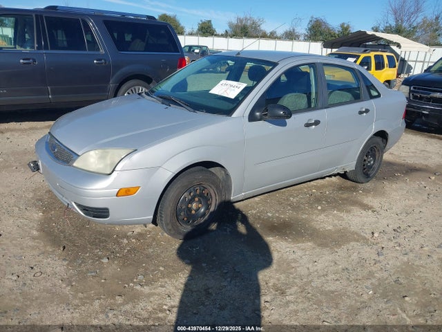 2005 FORD FOCUS 1FAFP34N75W203507 Photo 1