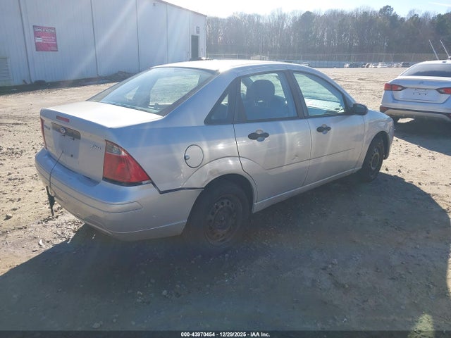 2005 FORD FOCUS 1FAFP34N75W203507 Photo 3