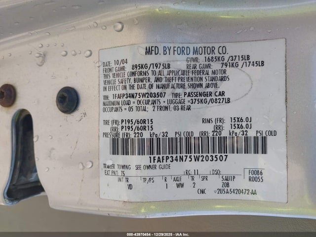 2005 FORD FOCUS 1FAFP34N75W203507 Photo 8