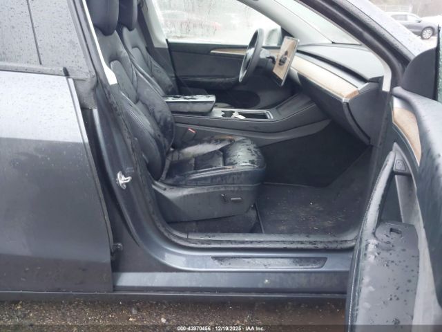 2023 TESLA MODEL Y 7SAYGDEE4PF763258 Photo 4