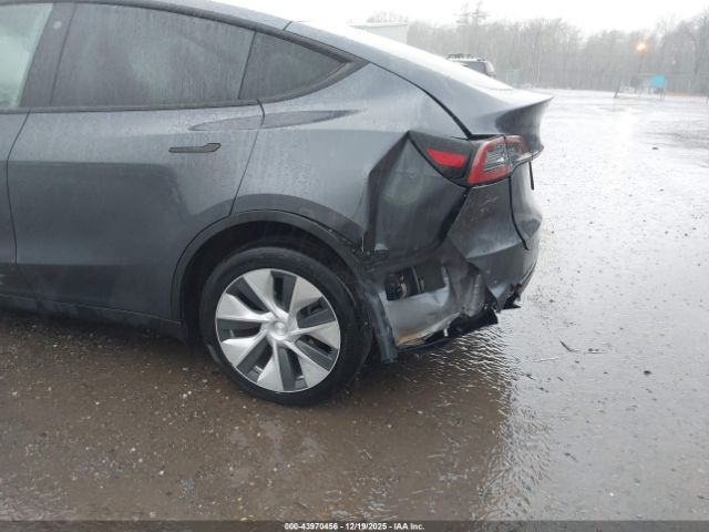 2023 TESLA MODEL Y 7SAYGDEE4PF763258 Photo 5