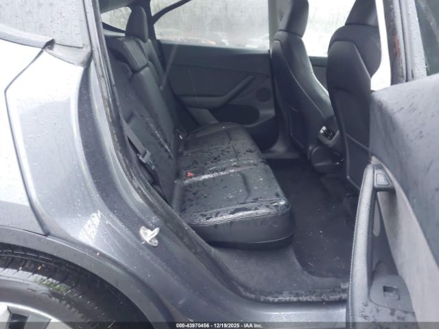 2023 TESLA MODEL Y 7SAYGDEE4PF763258 Photo 7