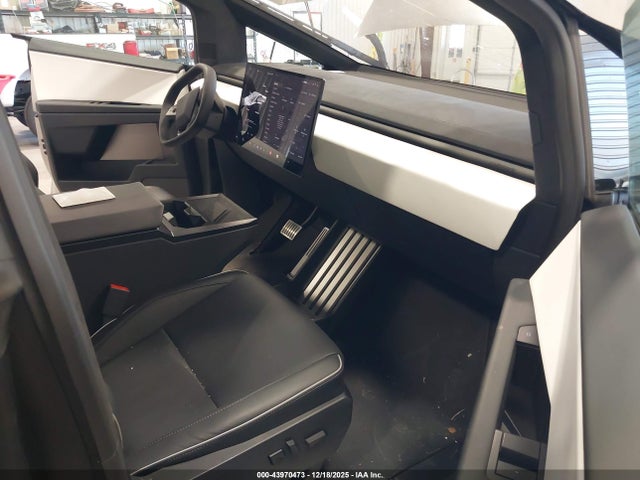 2025 TESLA CYBERTRUCK 7G2CEHEE1SA060806 Photo 4