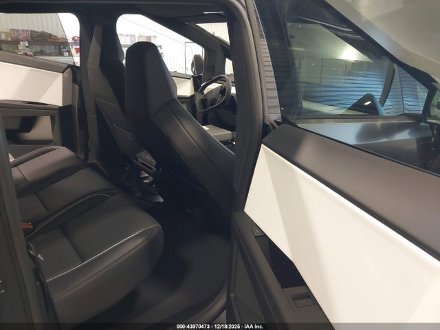 2025 TESLA CYBERTRUCK 7G2CEHEE1SA060806 Photo 7