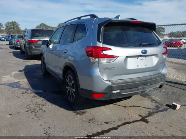 2020 SUBARU FORESTER JF2SKAUC0LH555924 Photo 2