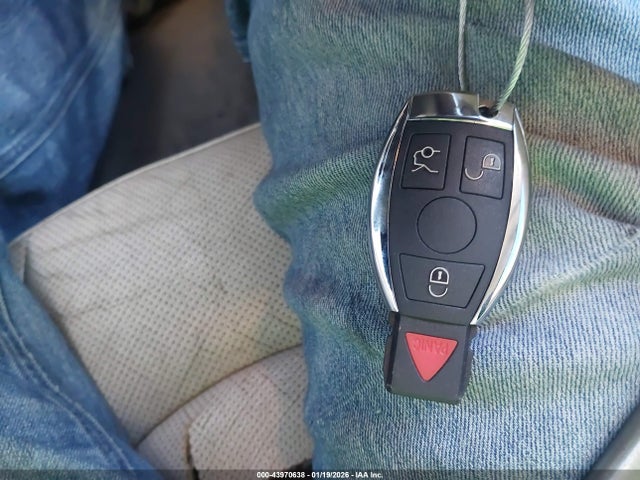 2009 MERCEDES-BENZ CLK 550 WDBTK72F69T104262 Photo 10