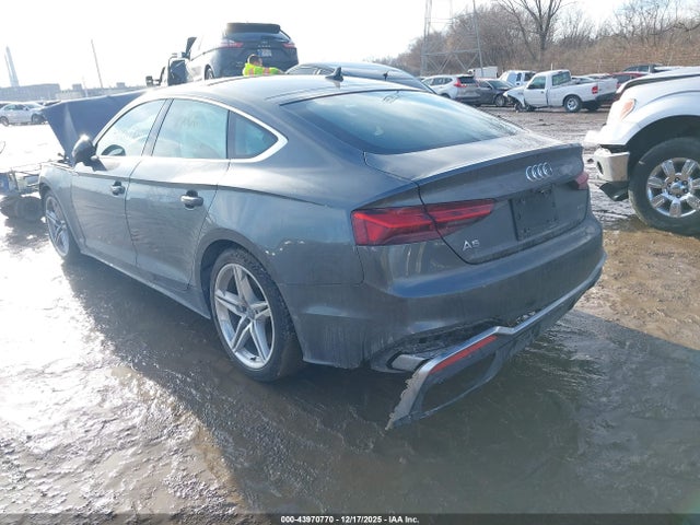 2021 AUDI A5 SPORTBACK WAUDACF5XMA012351 Photo 2
