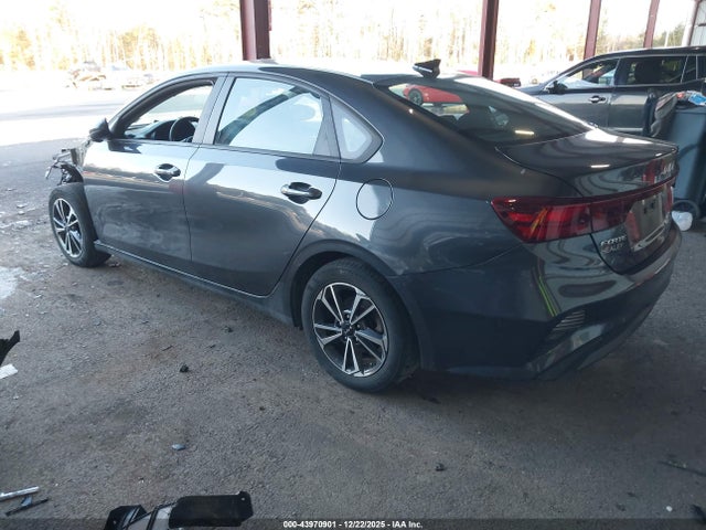 2023 KIA FORTE 3KPF24AD7PE618463 Photo 2