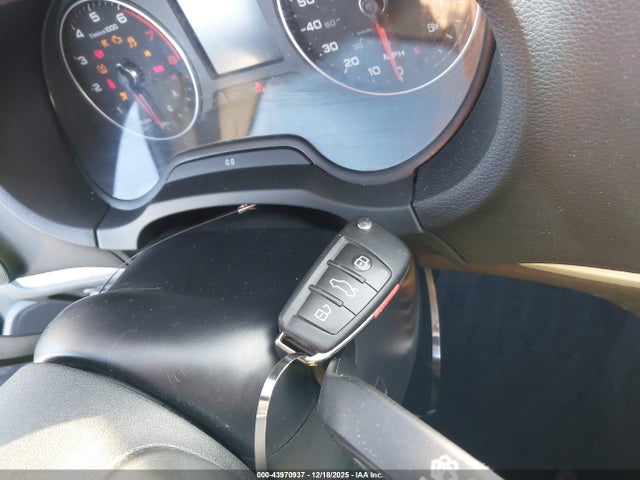 2017 AUDI A3 WAUB8GFF5H1049039 Photo 10