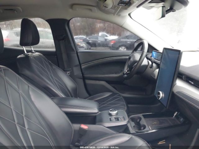 2021 FORD MUSTANG MACH-E 3FMTK1SS1MMA65837 Photo 4