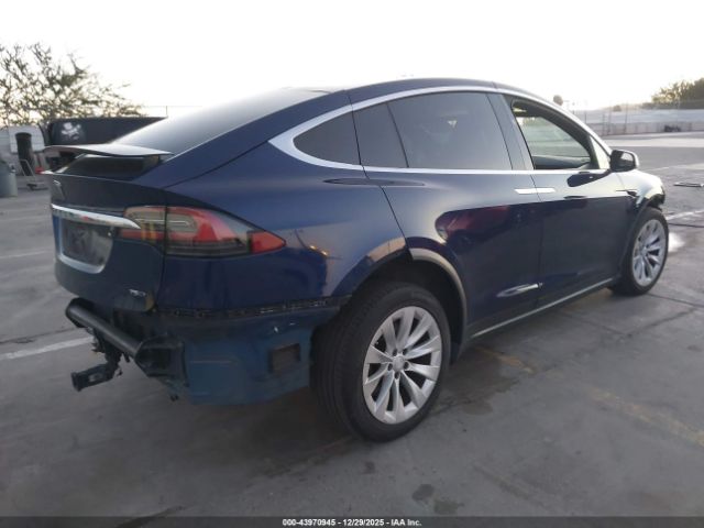 2018 TESLA MODEL X 5YJXCDE22JF120263 Photo 3