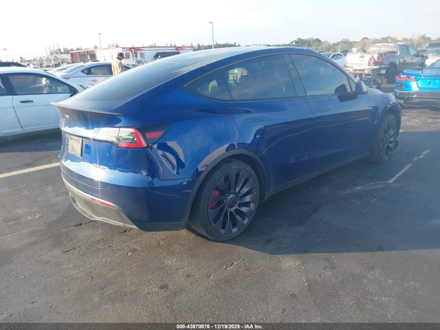 2024 TESLA MODEL Y 7SAYGDEF4RA312033 Photo 3