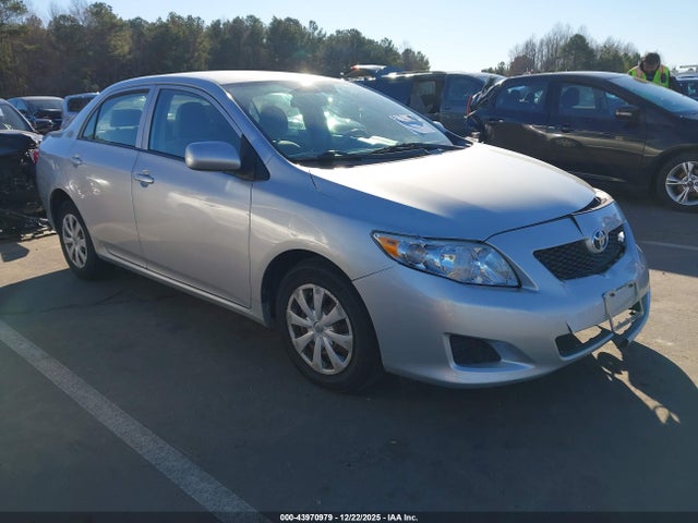 43970979 :رقم المزاد ، 2T1BU4EE9AC281375 vin ، 2010 Toyota Corolla Le مزاد بيع