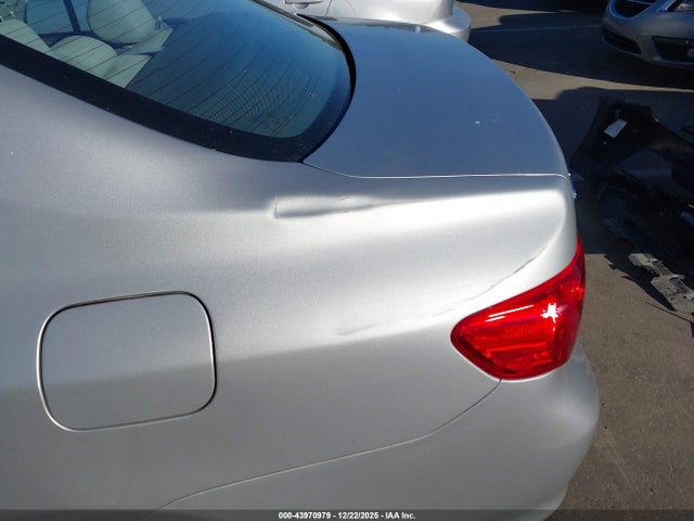 43970979 :رقم المزاد ، 2T1BU4EE9AC281375 vin ، 2010 Toyota Corolla Le مزاد بيع