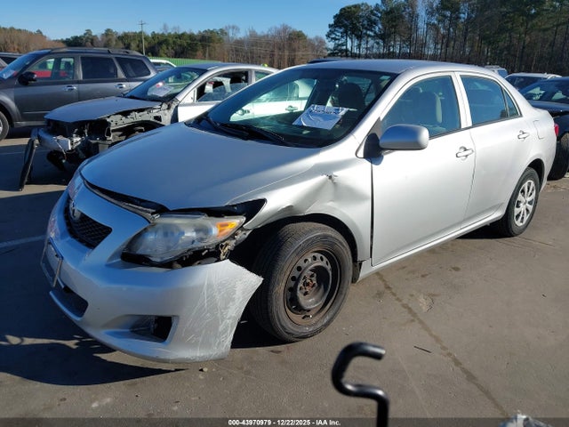43970979 :رقم المزاد ، 2T1BU4EE9AC281375 vin ، 2010 Toyota Corolla Le مزاد بيع