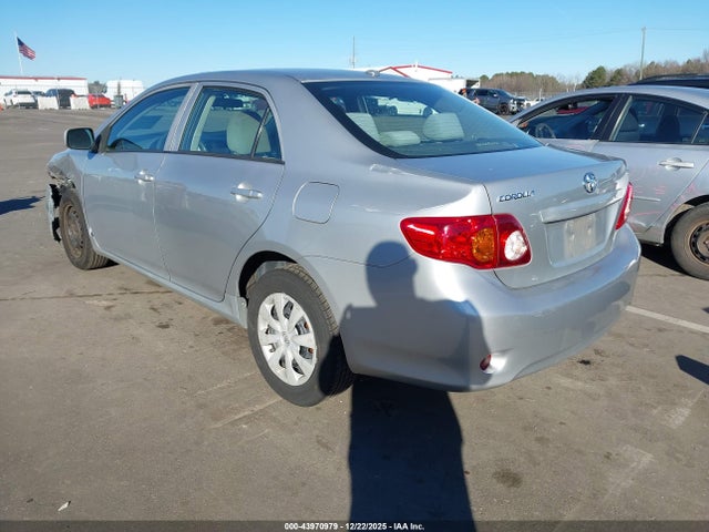 43970979 :رقم المزاد ، 2T1BU4EE9AC281375 vin ، 2010 Toyota Corolla Le مزاد بيع