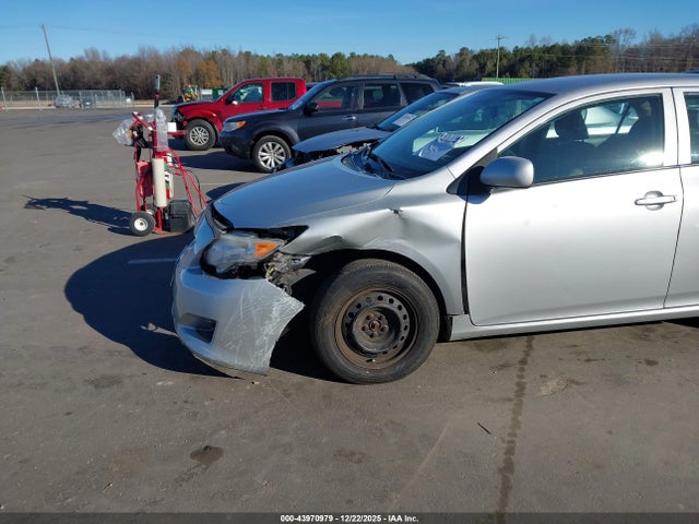 43970979 :رقم المزاد ، 2T1BU4EE9AC281375 vin ، 2010 Toyota Corolla Le مزاد بيع