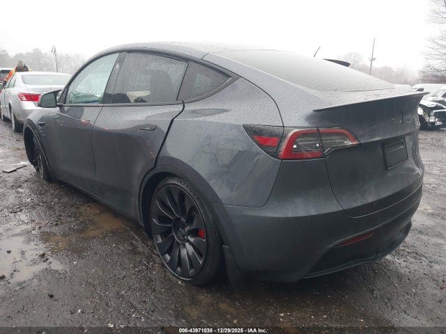 2023 TESLA MODEL Y 7SAYGDEF1PF873659 Photo 2