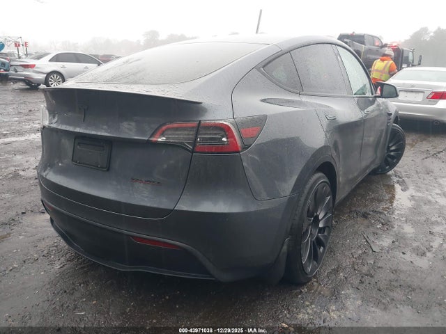 2023 TESLA MODEL Y 7SAYGDEF1PF873659 Photo 3