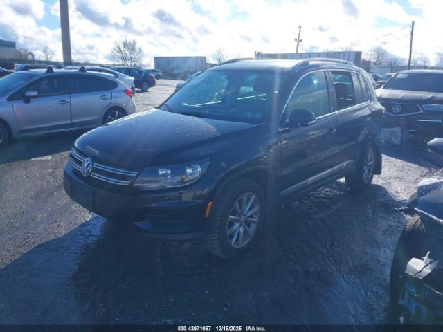 2017 VOLKSWAGEN TIGUAN WVGSV7AX8HK014240 Photo 1