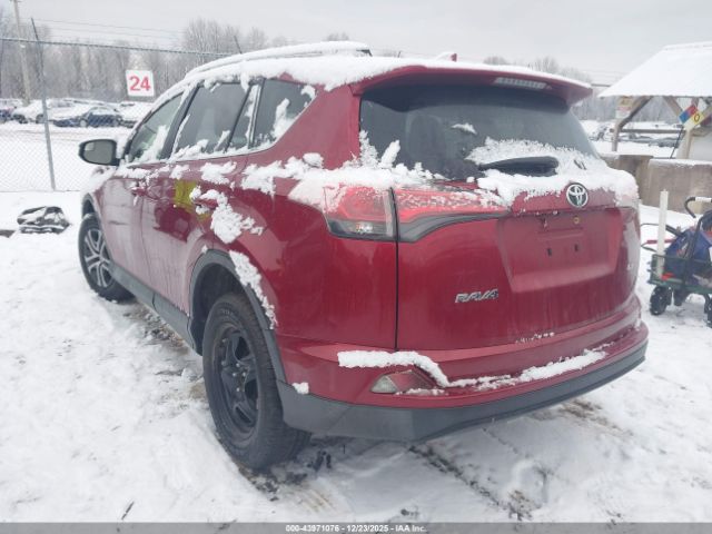 2018 TOYOTA RAV4 JTMZFREV4JD112485 Photo 2