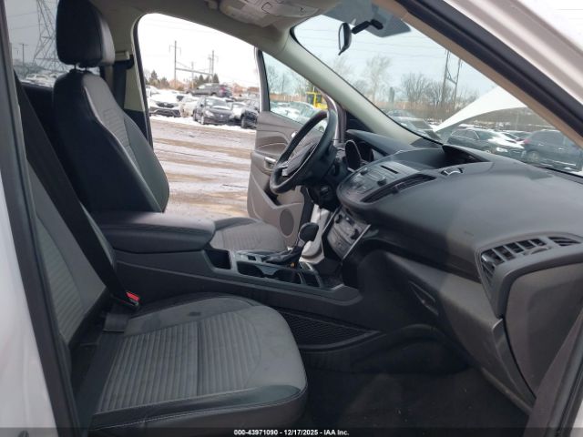 2017 FORD ESCAPE 1FMCU9G91HUE28069 Photo 4