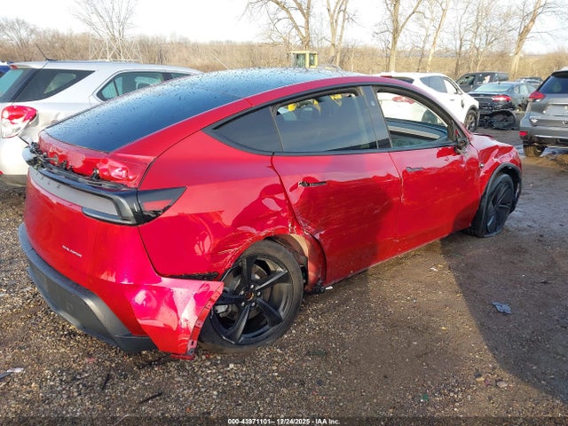 2026 TESLA MODEL Y 7SAYGDEE4TF354381 Photo 5