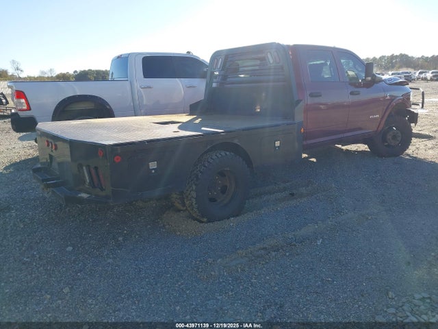 43971139 :رقم المزاد ، 3C7WRTCL3NG305070 vin ، 2022 Ram 3500 Chassis Tradesman/slt/laramie/limited مزاد بيع