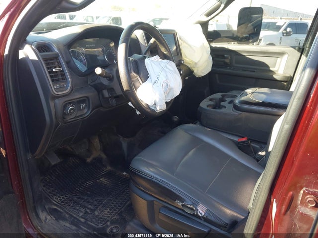 43971139 :رقم المزاد ، 3C7WRTCL3NG305070 vin ، 2022 Ram 3500 Chassis Tradesman/slt/laramie/limited مزاد بيع