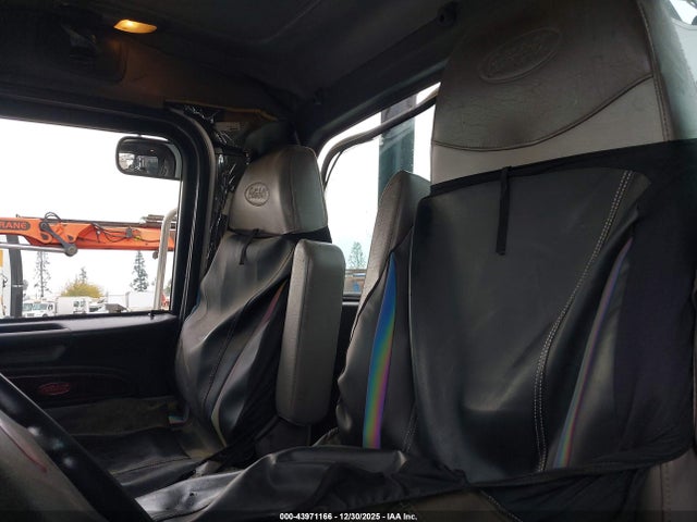 1XPXD40XXJD474568 Peterbilt 389