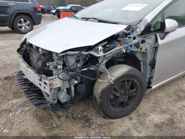 2013 TOYOTA PRIUS JTDKN3DU1D5680850 Photo 5