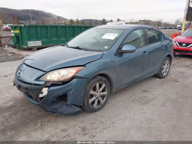 2011 MAZDA MAZDA3 JM1BL1VG7B1375229 Photo 1