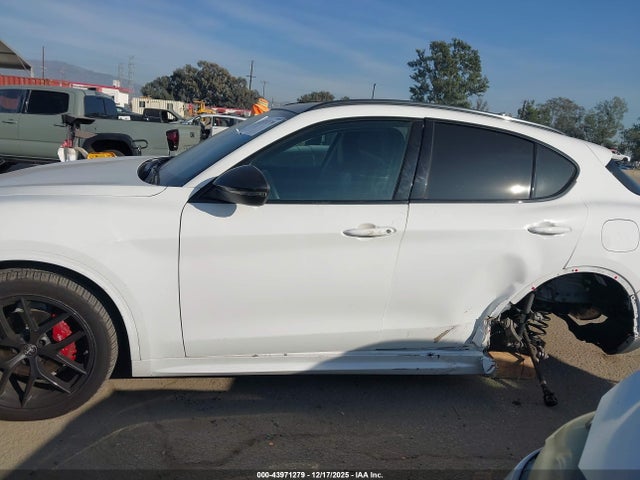 Alfa Romeo Stelvio Ti Awd 2021 ZASPAKBN1M7D18195 Image 15