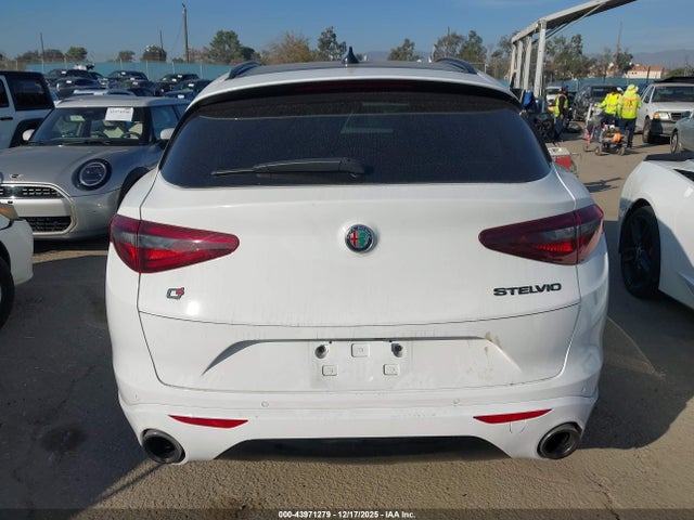 Alfa Romeo Stelvio Ti Awd 2021 ZASPAKBN1M7D18195 Image 17