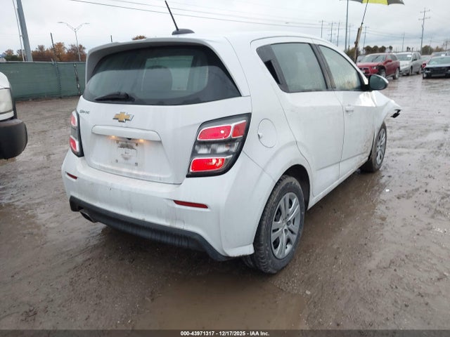 1G1JG6SG4H4169657 Chevrolet Sonic Lt Auto