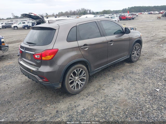 2018 MITSUBISHI OUTLANDER SPORT JA4AP3AU3JZ009561 Photo 3