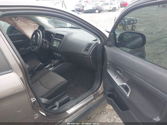 2018 MITSUBISHI OUTLANDER SPORT JA4AP3AU3JZ009561 Photo 4