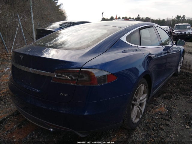 2015 TESLA MODEL S 5YJSA1E21FF115724 Photo 3