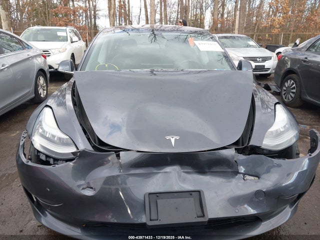 Продаж на аукціоні авто 2018 Tesla Model 3, vin: 5YJ3E1EA8JF053036, номер лоту: 43971433