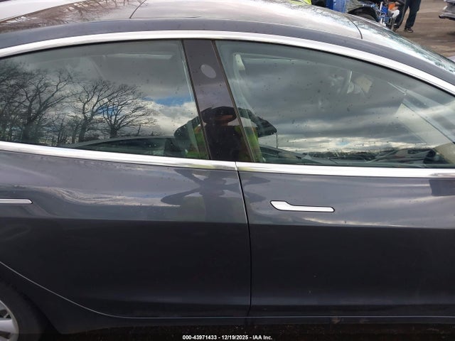 Продаж на аукціоні авто 2018 Tesla Model 3, vin: 5YJ3E1EA8JF053036, номер лоту: 43971433