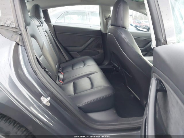 2018 TESLA MODEL 3 5YJ3E1EA8JF053036 Photo 7