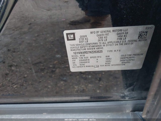 2017 CADILLAC XT5 1GYKNARS7HZ263625 Photo 8