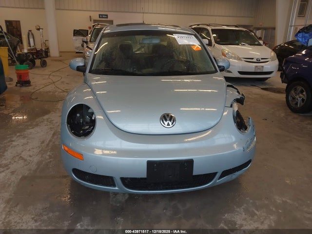 Продажа на аукционе авто 2010 Volkswagen New Beetle 2.5l, vin: 3VWRW3AG2AM006820, номер лота: 43971517